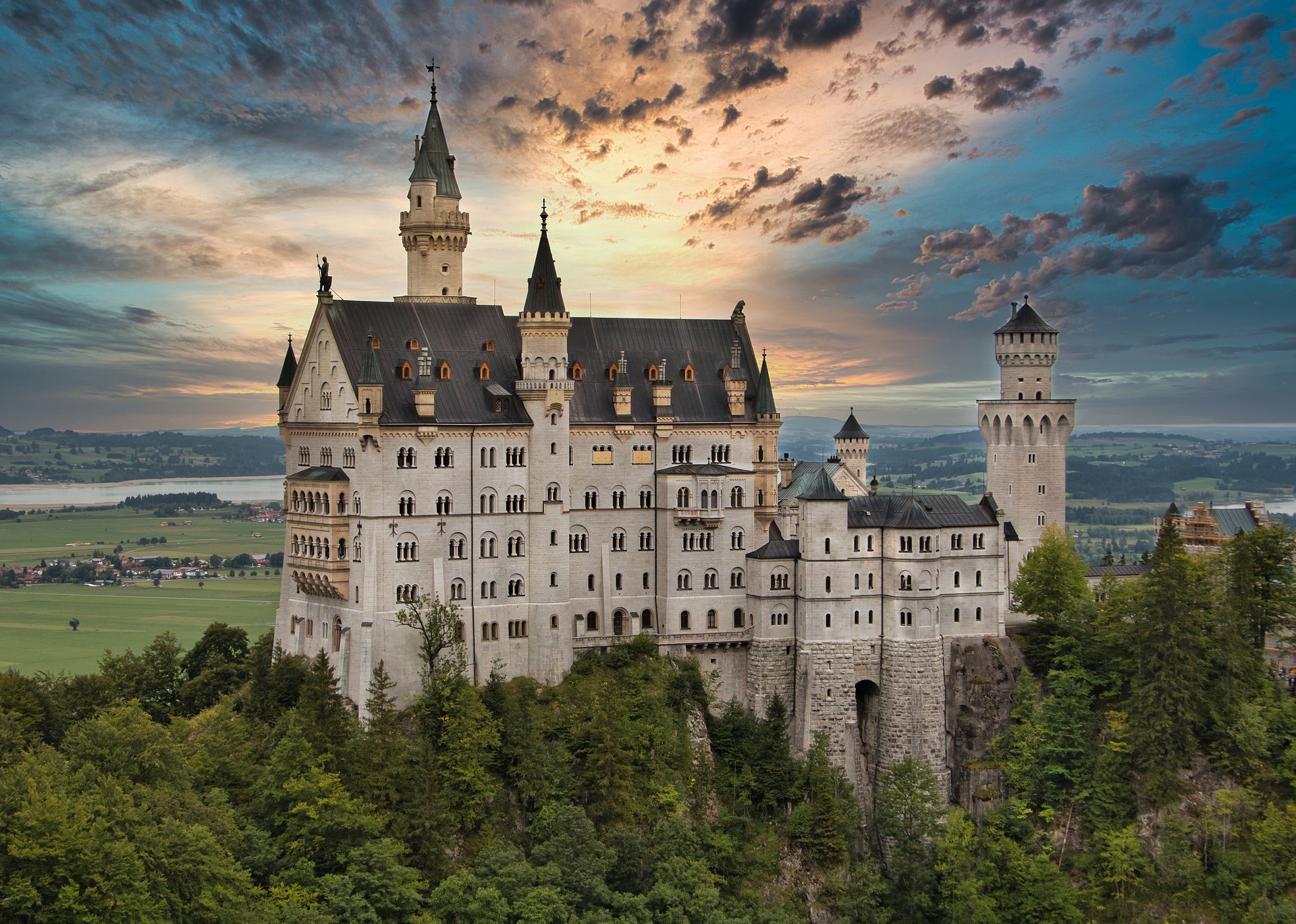 Guide to Neuschwanstein Castle